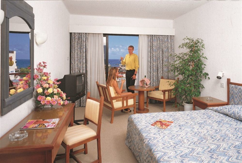 Paphos Gardens Apartment Екстер'єр фото