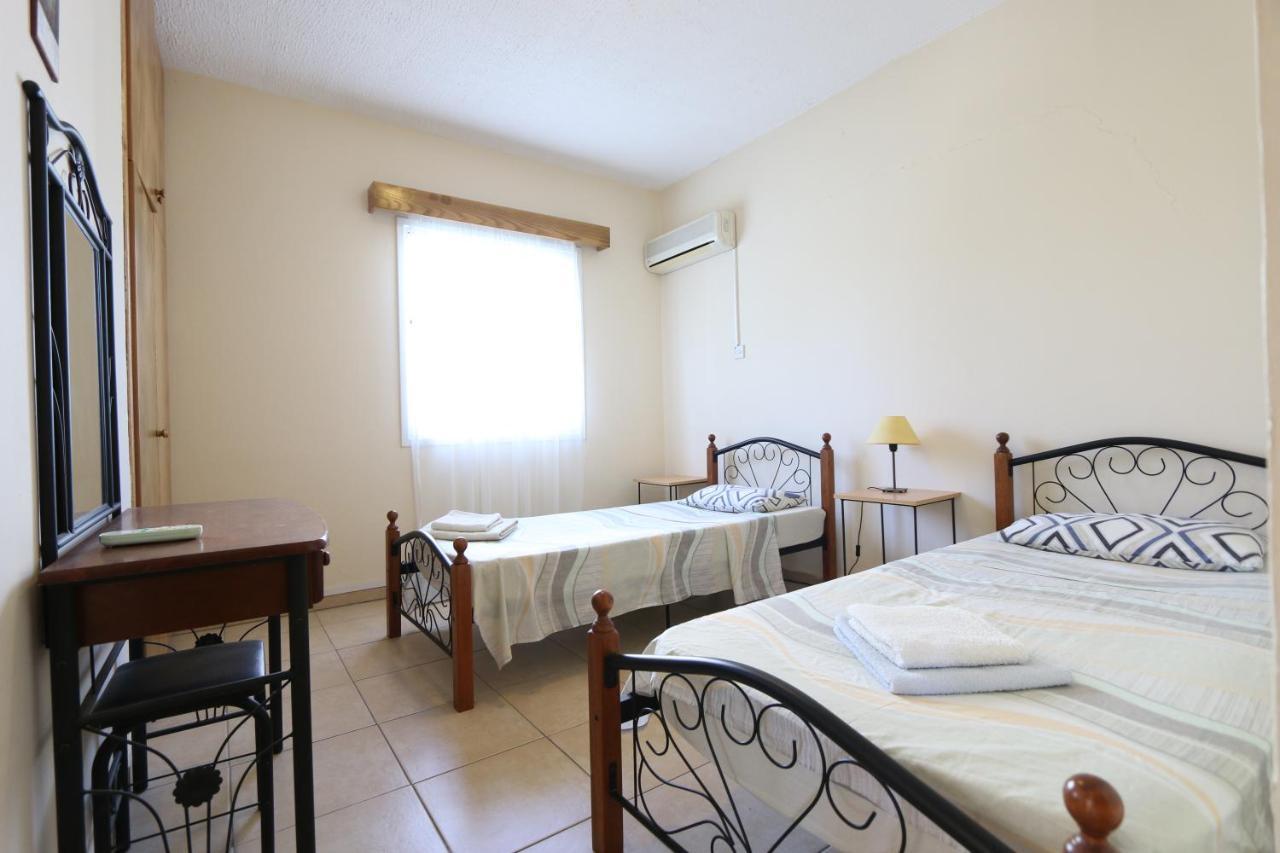 Paphos Gardens Apartment Екстер'єр фото